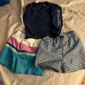 Ruggedbutts SPF rash guard 4t with two matching swim shorts in 3t.